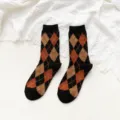 Retro Argyle Strick Mittelhohe Socken Verdickte Warme Winter Britischer College Stil Socken - Einheitsgröße / Schwarz
