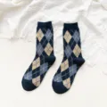 Damen Argyle Strick Socken mittelhoch Retro britischer Stil Winter warme Mode Socken - Einheitsgröße / Marineblau