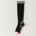 Schwarze Kniestrümpfe für Damen mit weißen Streifen und rosa Punkten rutschfestes Design. - Einheitsgröße / Schwarz Rosa
