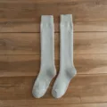 Damen grau einfarbige Kniestrümpfe Frottee Socken Winter verdickt warme lange Retro Socken - Einheitsgröße / Hellgrau