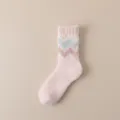 Gemütliche winterliche Plüsch-Korallenfleece-Socken mit Wellenmuster, dickes und warmes Design. - Einheitsgröße / Hellrosa
