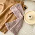 Verdickte Korallenfleece Stulpen für Damen, kuschelige Winter Kniestrümpfe für gemütliche Tage. - Einheitsgröße / Khaki
