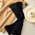 Dicke schwarze Korallenfleece Beinstulpen, kuschelige flauschige Wintersocken für warme Nächte. - Einheitsgröße / Schwarz