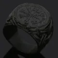 Anillo de acero titanio con runas vikingas vintage para hombre, brújula nórdica grabada. - Talla 8 / Negro
