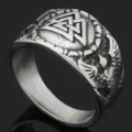 Anillo hombre vintage Vikingo Valknut runa acero titanio vista principal uso diario. - Talla 8 / Color acero