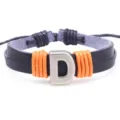 Pulsera DIY de cuero negro con letra D plateada y cuerda naranja para regalo - Letra D / Negro