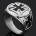 Anillo de cruz gótica de acero inoxidable vintage para hombres, joyería de motociclista. - Talla 8 / Color acero