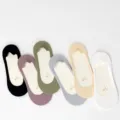 Damen Eisseide flache Bootssocken Set, rutschfeste unsichtbare Socken in Sommerfarben. - Einheitsgröße / Hautfarben