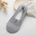 Graue florale Spitzen Füßlinge für Damen, atmungsaktiver Baumwollboden Sommersocken. - Einheitsgröße / Versand mit weißer Karte / Grau