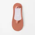 Men's shallow cut invisible boat socks, one-piece ice silk design with anti-slip silicone. - Men's One Size / Brick Red