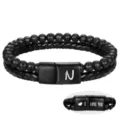 Pulsera de hombre doble con cuentas de piedra volcánica negra y cuero trenzado con broche magnético. - Letra N