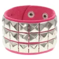 Brazalete de cuero rosa en estilo punk con tres filas de tachuelas piramidales plateadas. - Rosa fucsia, 3 filas
