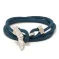 Minimalistisches blaues geflochtenes Armband mit silbernem Walfischschwanz Charm Ozean Stil - Azurblau und Silberner Walschwanz