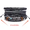 Bracelet en cuir multicouche avec pendentif plume vintage et perles de bois, 21cm. - Ensemble trois pièces