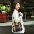 Borsa boston in pelle nera e marrone da donna, elegante borsa a tracolla e a mano. - Nero