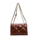 Sac à bandoulière matelassé marron vintage pour femme, élégant sac de banlieue vue principale. - Marron