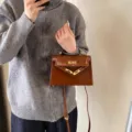 Sac bandoulière mini en cuir verni marron femme rétro poignée supérieure style kelly - S / Marron