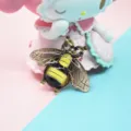 Realistisches Hummel-Resin-Zubehör mit Farbverlauf-Flügeln für DIY-Schmuck und Basteln - 32*5*25mm / Braun