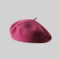 Boina clásica de lana magenta para mujer, sombrero de pintor de color sólido vintage otoño invierno. - Talla única / Púrpura frambuesa