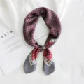 Elegante pañuelo cuadrado de seda para mujer retro estampado geométrico accesorio de moda - Cuadrícula Pequeña Rojo Gris