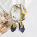 Elegante pañuelo pequeño de seda para mujer pañuelo de cuello a rayas amarillo violeta chic - Marco Tricolor Gris