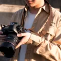Vintage genuine leather camera strap, top layer cowhide retro crossbody shoulder strap for DSLR. - Coffee