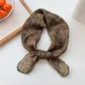 Foulard carré rétro à motif floral effet lin coton femme été voyage bandana bandeau chic cou - Feuille Pointillée Camel