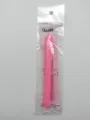 Herramienta masticable de silicona rosa con agarre texturizado para relajacion sensorial. - Rosa Sabor Fresa