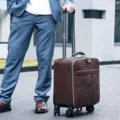 Valigia uomo 20 pollici marrone fantasia coccodrillo trolley bagaglio da viaggio. - 2017 Caffè