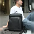 Zaino nero in vera pelle da uomo, grande capacita, borsa da viaggio per affari casual. - 2351 nero