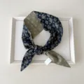 Elegantes doppelseitiges Paisley Blumen Bandana Tuch Hals Schal fur Damen Alltagsmode - 10 Spitz - Floraler Rhombus Schwarz
