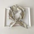 Baumwolle Blumen Band Schal Haarband fuer Damen elegante Halstuch stilvolles Blumenmuster - 22 Spitzes Ende - Linienblumen Beige