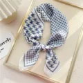 Foulard seta pied de poule blu bianco donna piccolo fazzoletto collo stile elegante - 18 Quadri Uccello Pois Blu