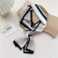 Foulard Twilly en soie rayé chic pour femmes, écharpe de cou étroite et bandeau élégant. - 7 Bande Latérale Bord Noir