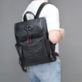 Zaino da uomo in pelle nera con motivo coccodrillo borsa da scuola affari variante - Nero Motivo Coccodrillo