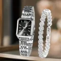 Detailansicht quadratische schwarze Quarzuhr und silbernes Kristallarmband Set - Silberschwarz