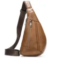 Heren casual bruine lederen sling bag borstrugzak met verstelbare riem en ritsvak - Bruin