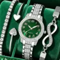 Luxuriöses Damen-Quarzuhren-Set mit grünem Zifferblatt und passenden Armbändern in Box - 4-teiliges Set (1 Uhr + 3 Armbänder) / Silbergehäuse Grünes Zifferblatt Arabische Ziffern
