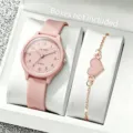 Detailansicht einer rosa Silikonuhr und eines herzförmigen Armbands in Weißbox - Rosa Schmuckset