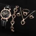 Elegantes 5-teiliges Schmuckset für Damen mit Uhr und Accessoires im schwarzen Herz-Design. - 5-teiliges Set (Uhr+Herzperlenarmband+Zubehör) / Schwarz