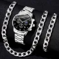 Set orologio Geneva argento da uomo e catena a maglie spessa su sfondo nero scuro - Set da 3 Pezzi Orologio Argento Bracciale Cubano E Collana / Argento