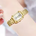 Elegante rechteckige Quarzuhr in Goldoptik mit Milanaise-Stahlarmband am Handgelenk. - Goldenes Band Weißes Zifferblatt (Mit Logo)