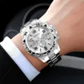 Detailansicht einer Geneva Herren-Businessuhr mit silbernem Stahlband und drei Hilfszifferblättern - Silbernes Gehäuse Silbernes Zifferblatt