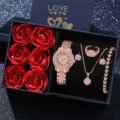Luxuriöses Roségold Damen Uhren- und Schmuckset mit Strasssteinen und roten Rosen - Römisches Zifferblatt Rosen-Geschenkbox-Schmuckset / 6-teiliges Set (Mit Geschenkbox) / Roségold