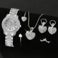 Elegantes silbernes 6-teiliges Damenuhren- und Schmuckset mit funkelnden Strasssteinen - Zifferblatt mit Zahlen und Armreif Schmuckset / 6-Teiliges Set / Silber