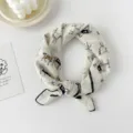 Sciarpa quadrata in cotone da donna stampa cavallo vintage fazzoletto moda accessorio chic - Cavallo Bianco Sporco