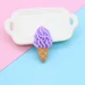 Miniatura di cono gelato in resina viola per gioielli fai-da-te e case delle bambole - circa 2,5 cm / Viola