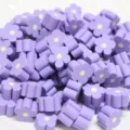 Lila Polymer-Ton-Blumenperlen für DIY-Handwerk und Handyhüllen-Dekorationen - Lila Blumenstil