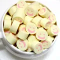 Miniatur-DIY-Marshmallows aus weichem Ton mit rosa Smiley-Gesicht für Handyhüllen-Deko - Smile-Stil