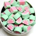 Wassermelonenscheiben aus Fimo in Rosa und Grün für DIY-Schmuck und Bastelarbeiten - Wassermelonen-Stil